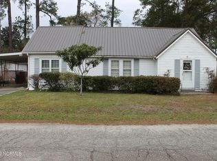 221 E 3rd Ave, Chadbourn, NC 28431