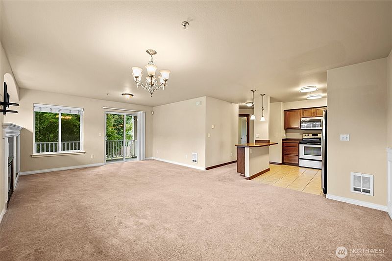 3rd image of 14611 50th Avenue NE #M201