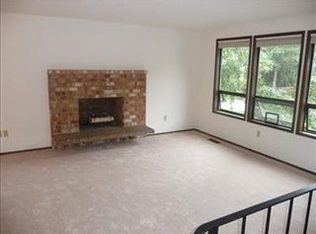 3519 NE 190th Pl, Lake Forest Park, WA 98155