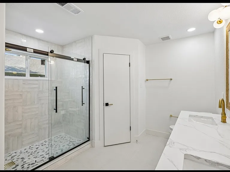 913 Filmore Dr — Photo 19