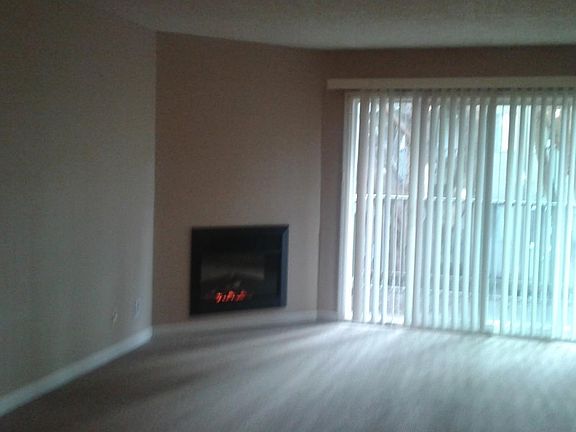 2nd image of 359 Half Moon Ln APT 107