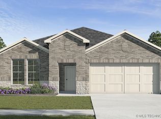 8605 E Dallas St, Broken Arrow, OK 74014