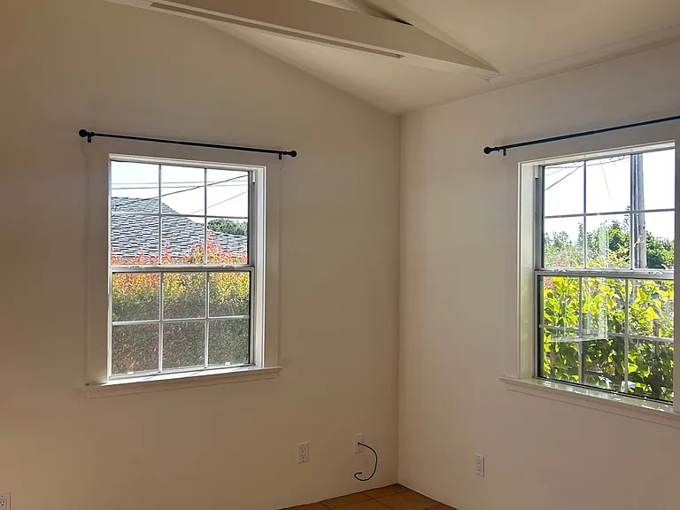 1218 Blanchard St — Photo 7