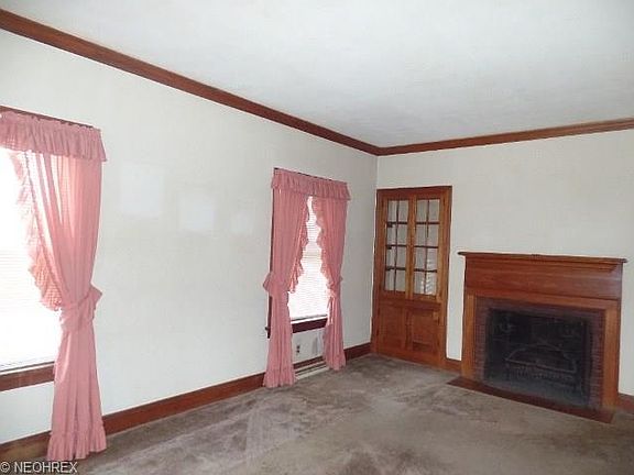 4th image of 286 Lowell Ave NE