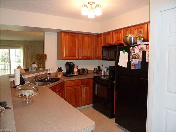4th image of 15596 Foxglove Ln