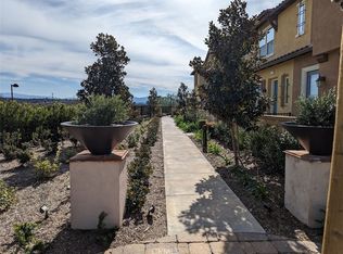 28742 Jardineras Dr, Santa Clarita, CA 91354