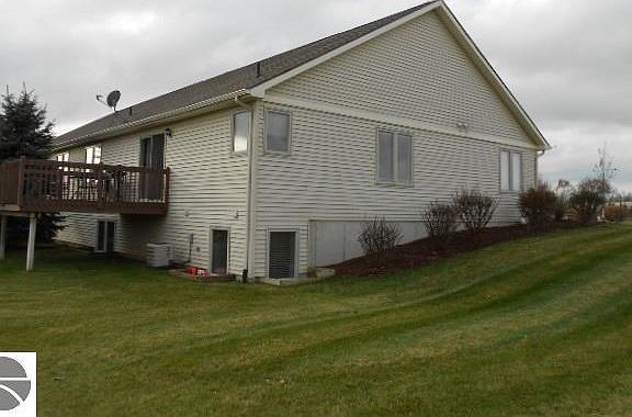 2nd image of 1533 Waterford Pkwy