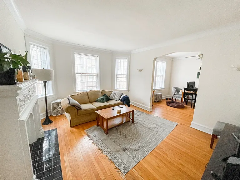 609-17 N. Sheridan Rd. — Photo 5