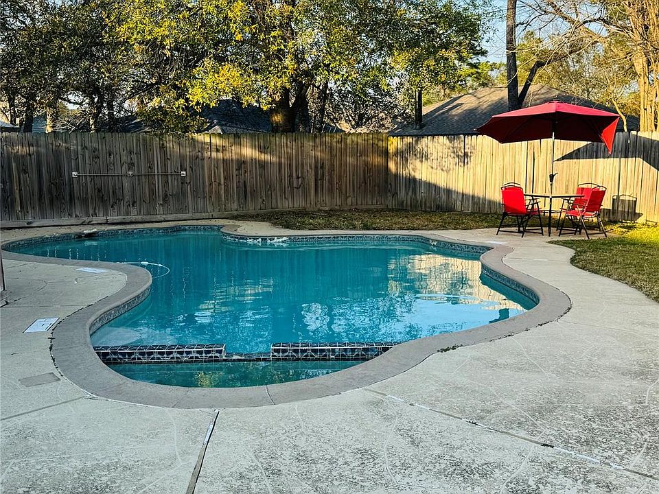 1st image of 21418 Bassbrook Dr