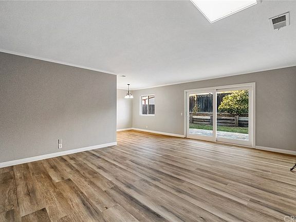 5th image of 10437 Tulsa Cir
