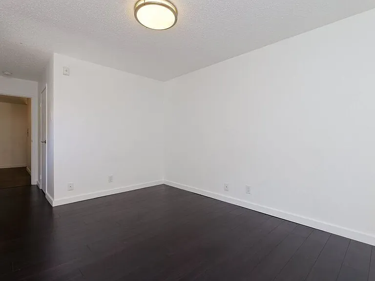 290 Lee Street — Photo 40