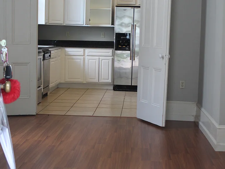 3618 Coliseum St #4-D — Photo 2