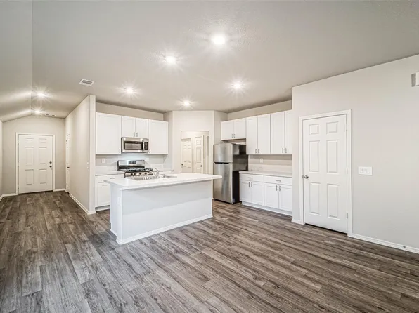 1903 Brushy Cedar Dr, Conroe, TX 77301