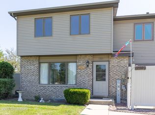 752 Lake Rd, New Lenox, IL 60451