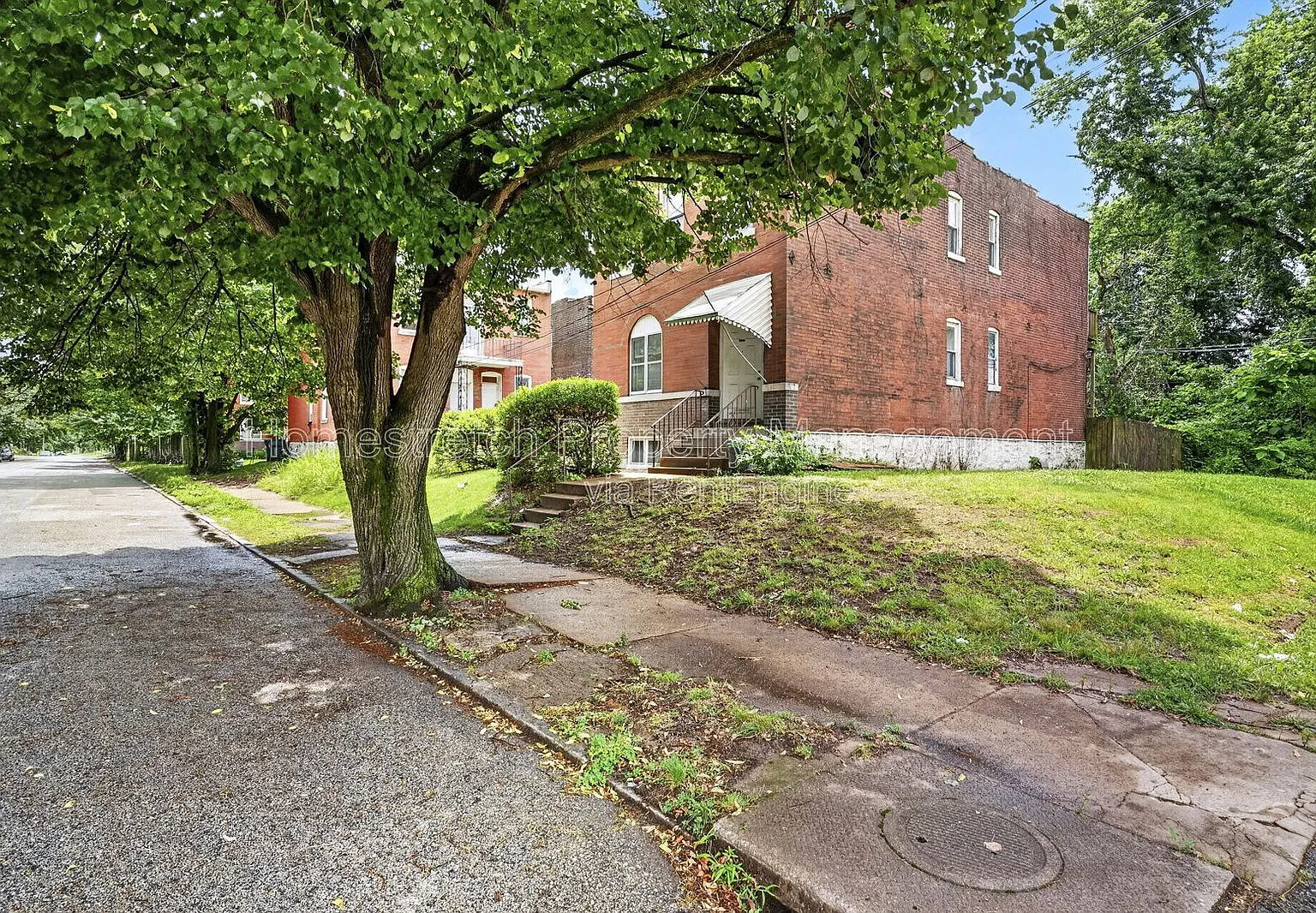 1 bed, 1.0 bath, 987 sqft, $750 — Photo 1