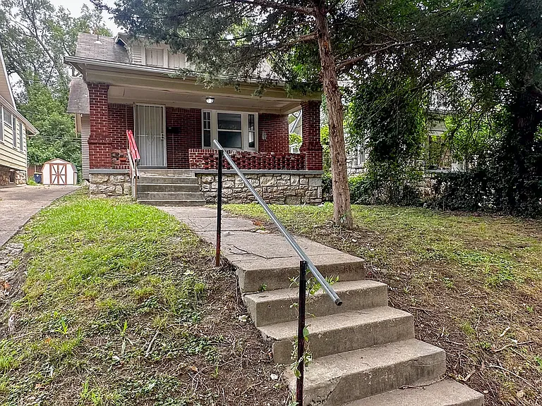 5631 Park Ave — Photo 3