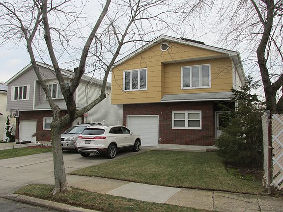 2nd image of 26 Ionia Ave
