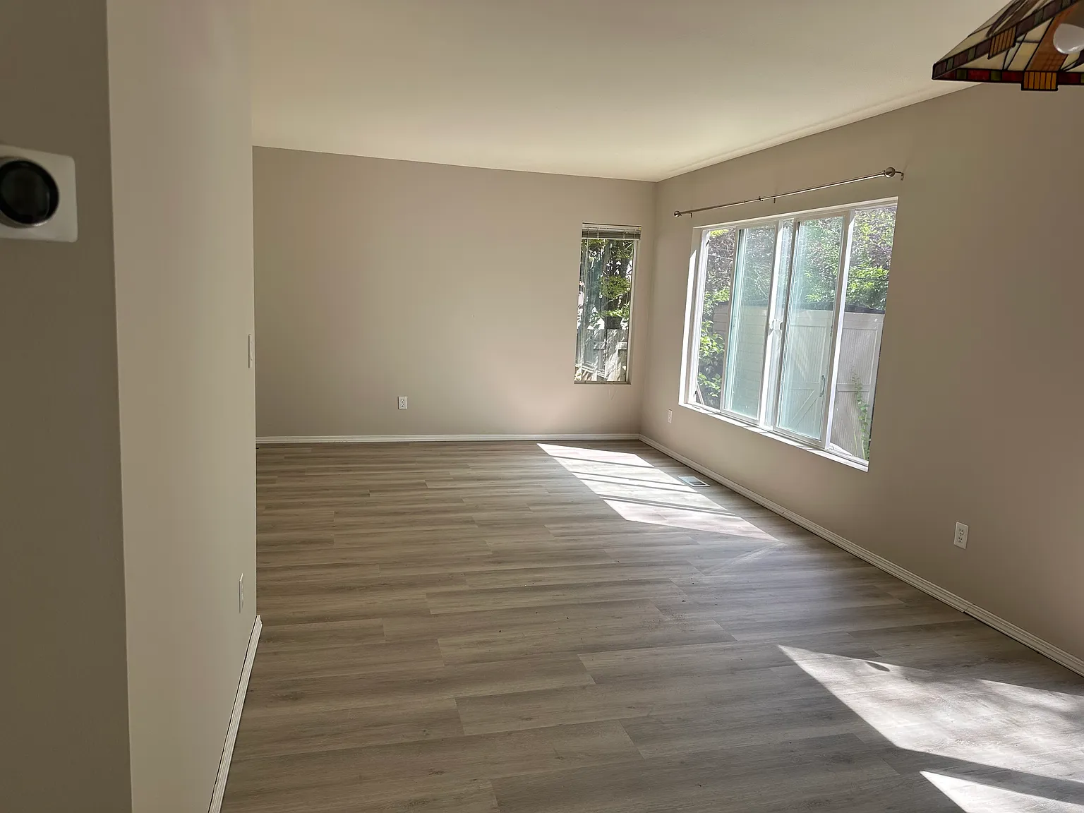 4 bed, 2.5 bath, 1800 sqft, $3,850 — Photo 4