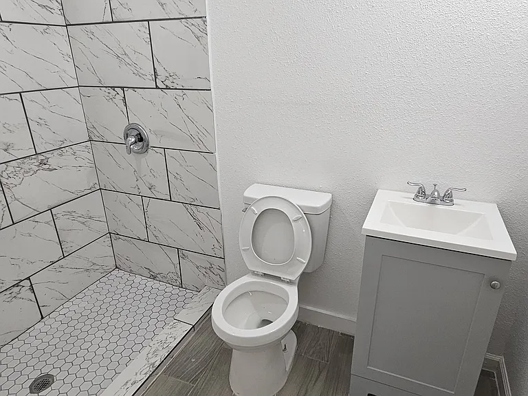 8125 Easton St — Photo 30