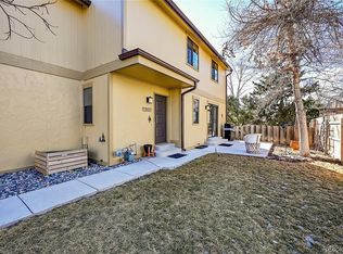 1055 W Peakview Cir, Littleton, CO 80120