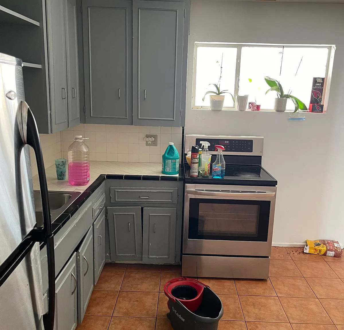 3 bed, 1.5 bath, 1318 sqft, $1,700 — Photo 2