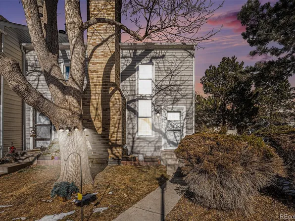 8867 W Floyd Avenue, Lakewood, CO 80227