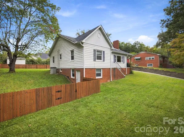 214 Morehead St, Morganton, NC 28655