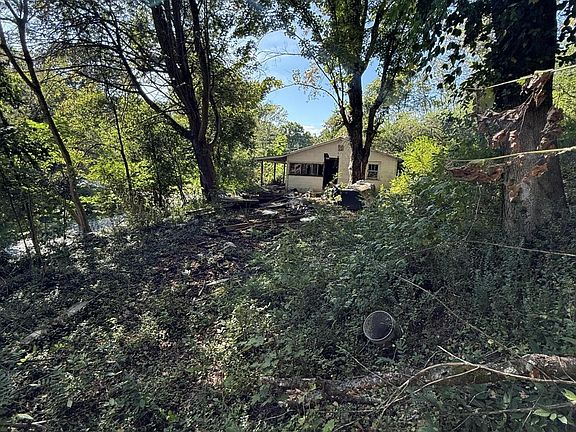 5th image of 1409 Eureka Rd