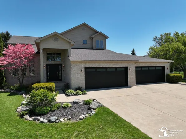 865 Kings Park Cir, Monroe, MI 48161