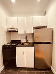 Rented by Metropolis Real Estate of Manhattan