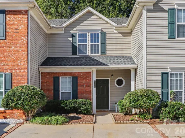 9120 Treyburn Dr, Charlotte, NC 28216