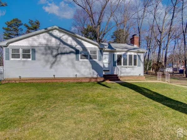 44 Central Ave, Old Bridge, NJ 08857