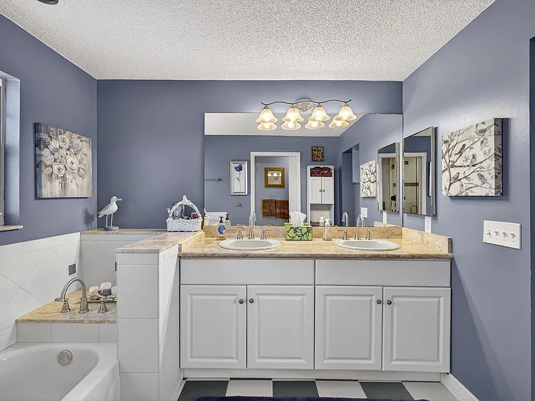 1206 Mainsail Cir — Photo 44