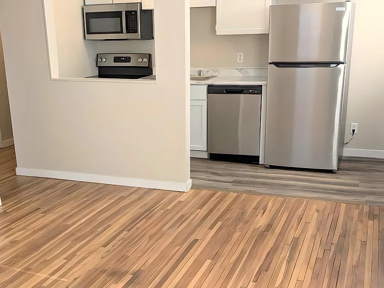 Keller Flats — Photo 6
