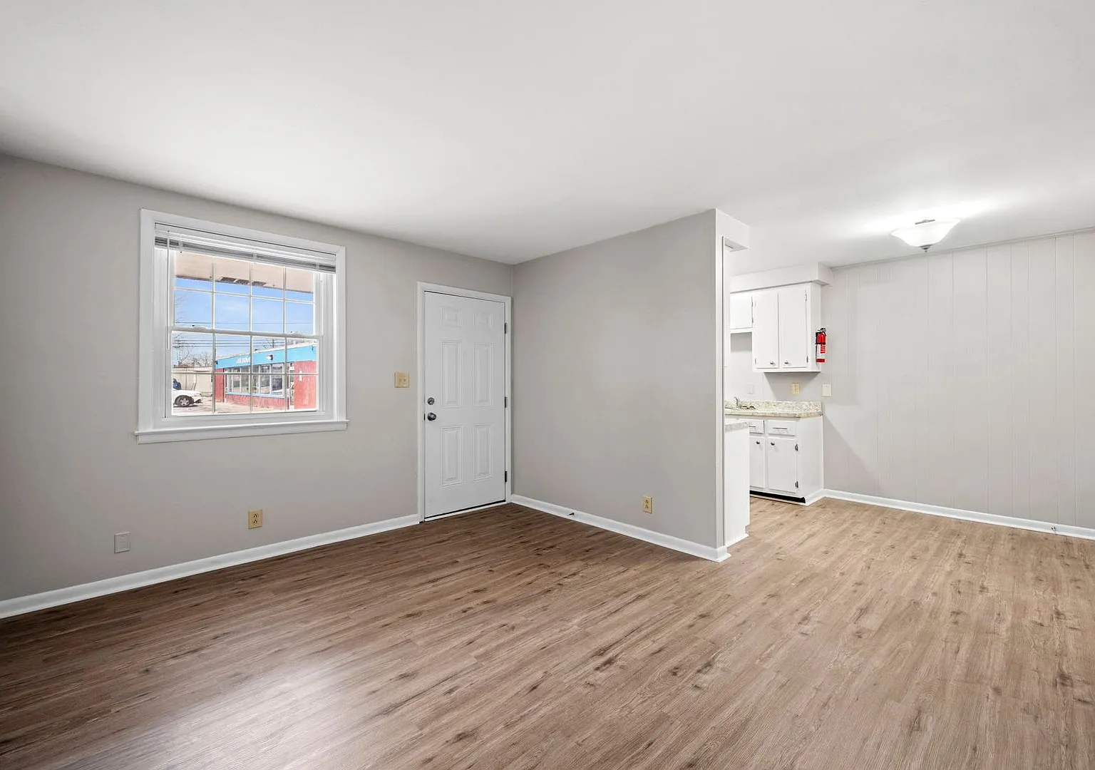 701 Power Street — Photo 4