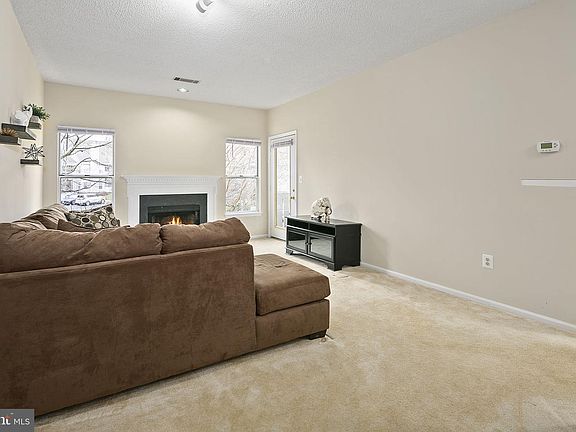 5th image of 14321 Climbing Rose Way APT 202