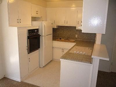 2nd image of 1215 Barry Ave APT 2