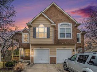 8511 N Woodland Ct, Kansas City, MO 64155