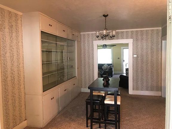 3rd image of 1011 E Fedora Ave