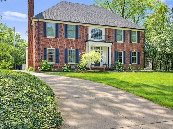 20962 Sydenham Rd, Shaker Heights, OH 44122