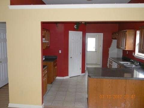 4th image of 5427 Russell Dr