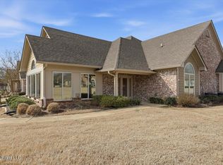 1020 Sweetwater Cv, Pearl, MS 39208