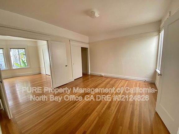 4th image of 3156 Gough St #2