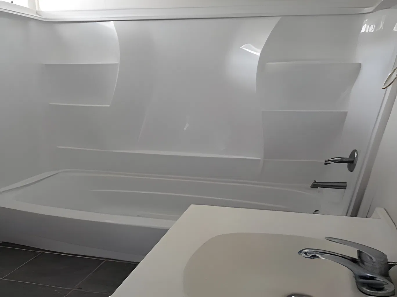 2 bed, 1000 sqft, $1,800 — Photo 2