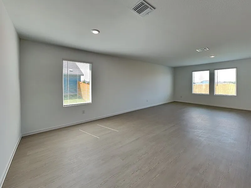 Building Photo - 3707 Longleaf Dr