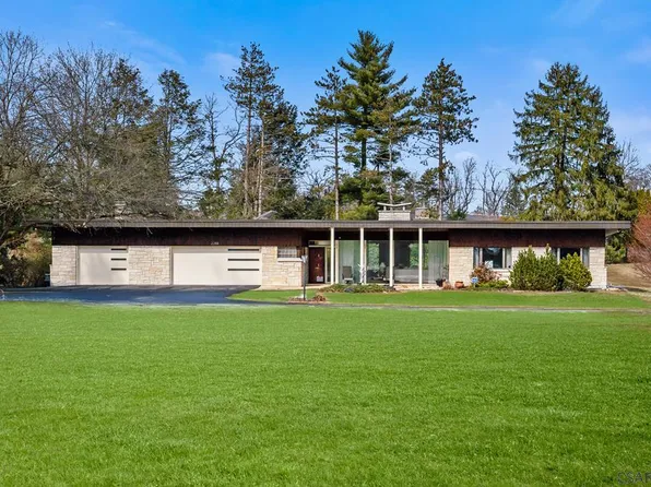 2288 Benchmark Ln, Johnstown, PA 15905