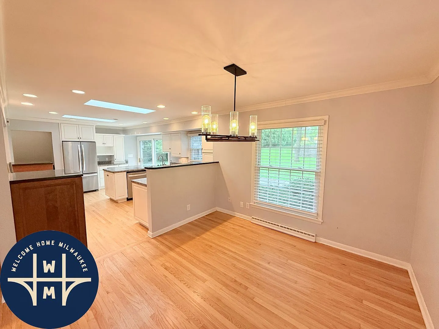 5 bed, 3.0 bath, 2714 sqft, $4,000 — Photo 4