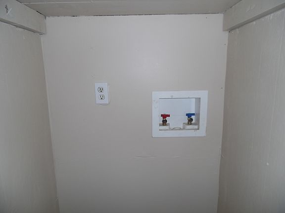 4th image of 1829 Moonbeam Ln