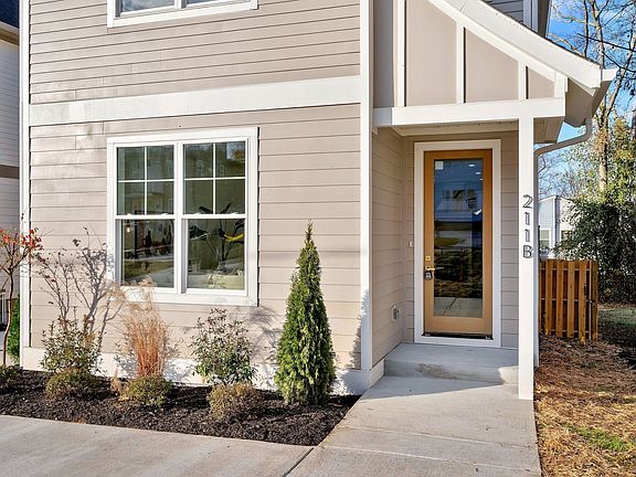 3rd image of 211 Queen Ave Unit B