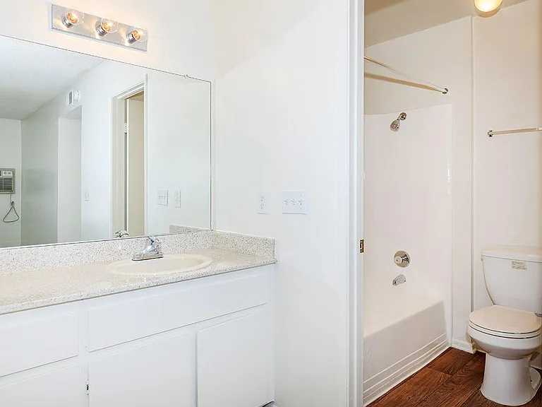 Monte Verde Apartment Homes — Photo 48